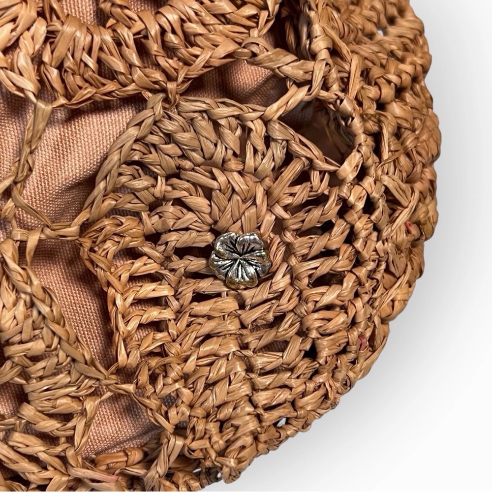 🌺Beautiful Floa Bella Handcrafted woven Tan Shoulder Bag🌺 - Picture 7 of 11